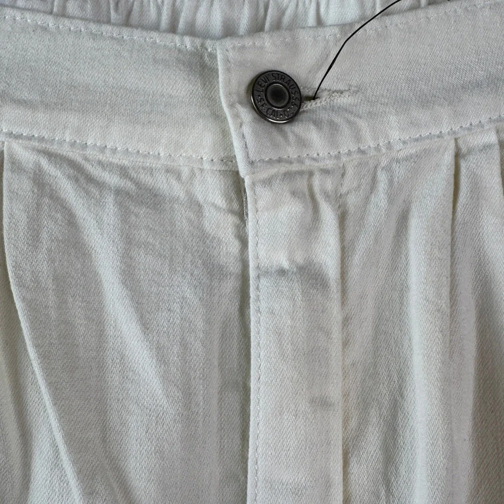 Levis Pleated Tapered Ballon Pants 28 White High Rise Minimalist Coastal Boho‎